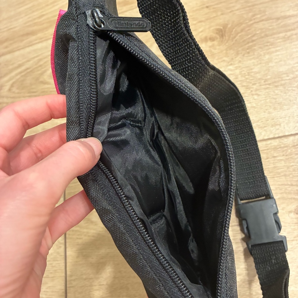 GAMEBOY - Vtg 90s Black & Pink Nintendo Fanny Hip Beach Travel Waist Pack - Picture 4 of 5